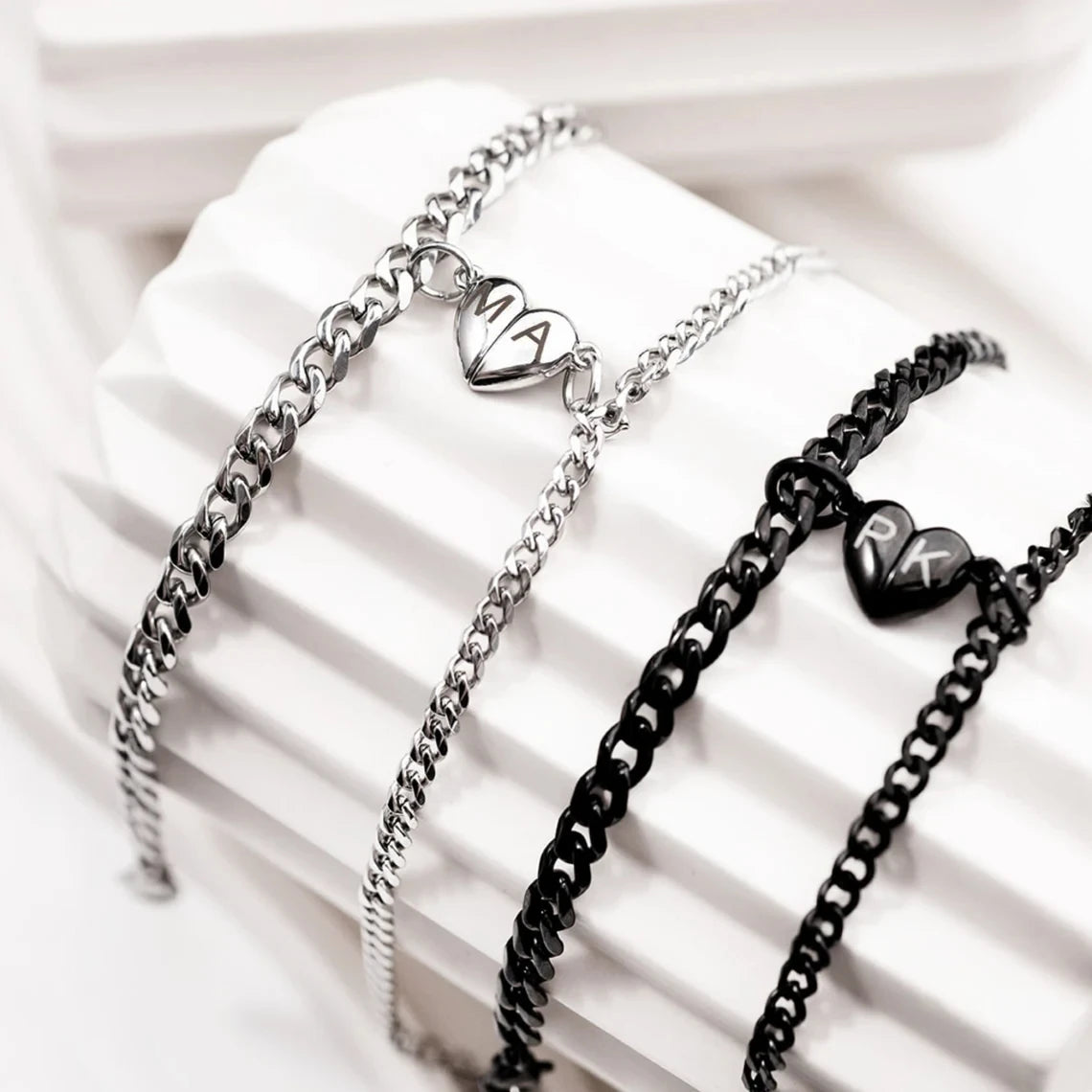 Mıknatıslı Kalpli Çift Bilekliği (2 adet)