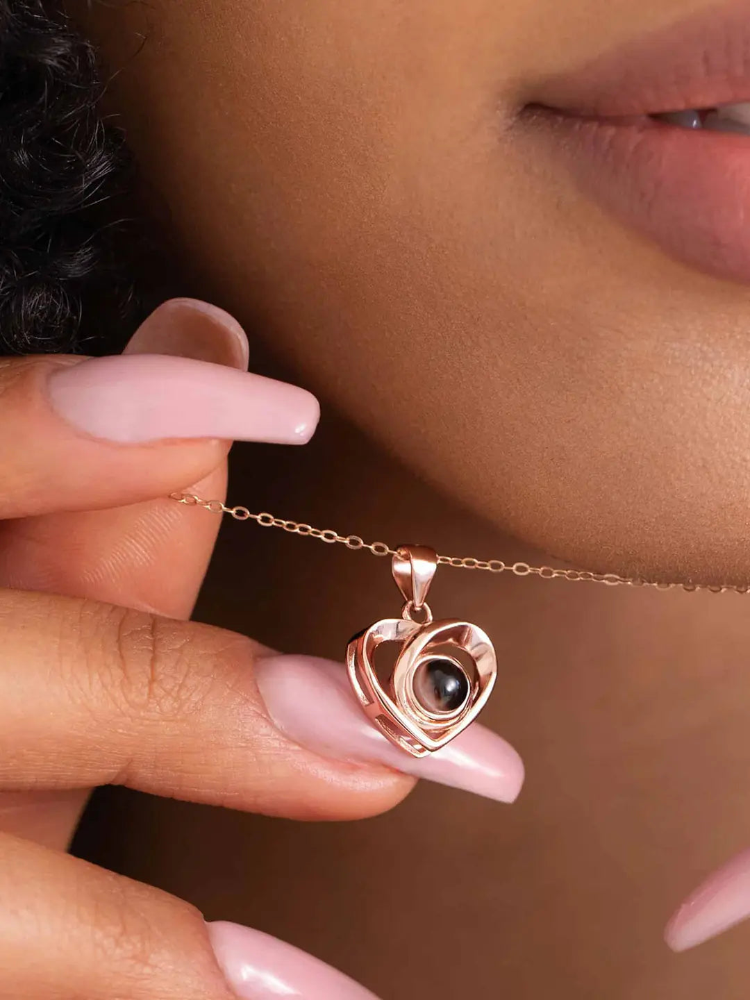 Kalp Tasarım Kadın Projeksiyon Kolye